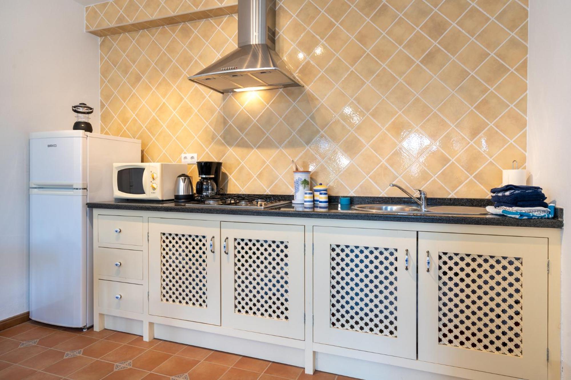 Hacienda La Buena Vida B&B En Appartementen Casita La Bruja Algarinejo Rum bild